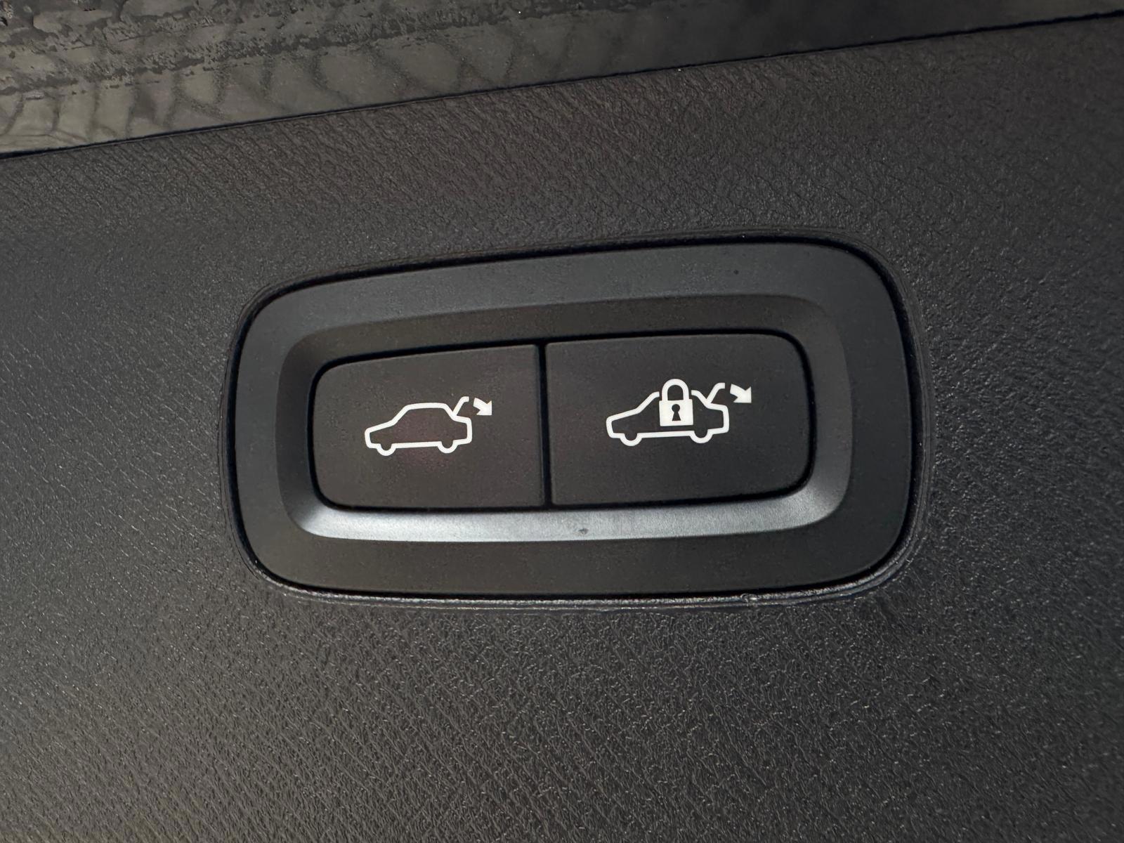Volvo XC90 2.0 T8 Recharge AWD R-Design 7P (2020), foto 29