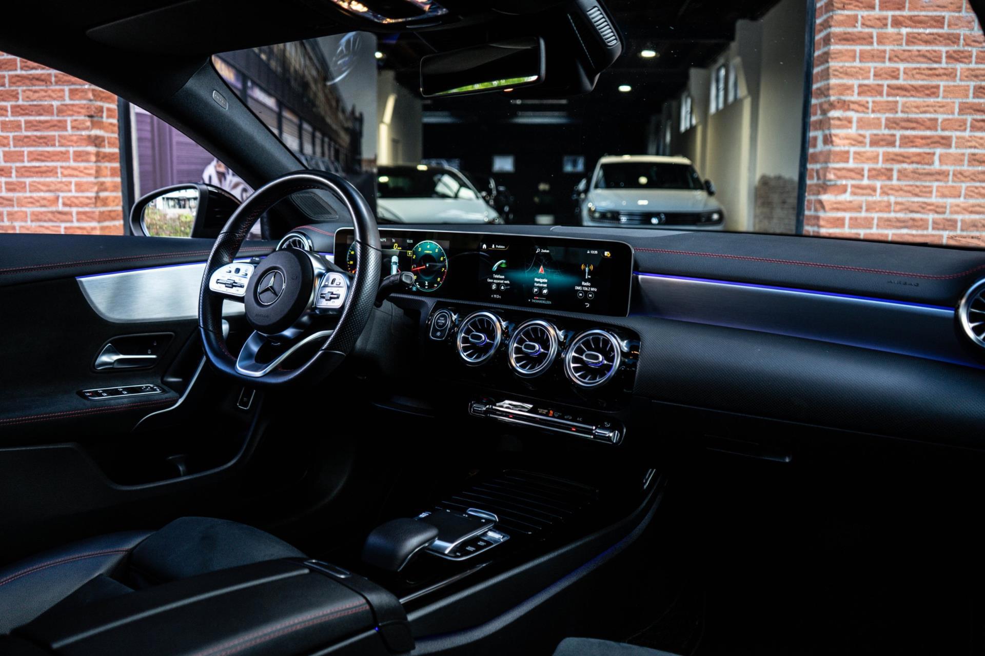 Mercedes-Benz CLA-klasse Shooting Brake 200 AMG Line (2020), foto 11
