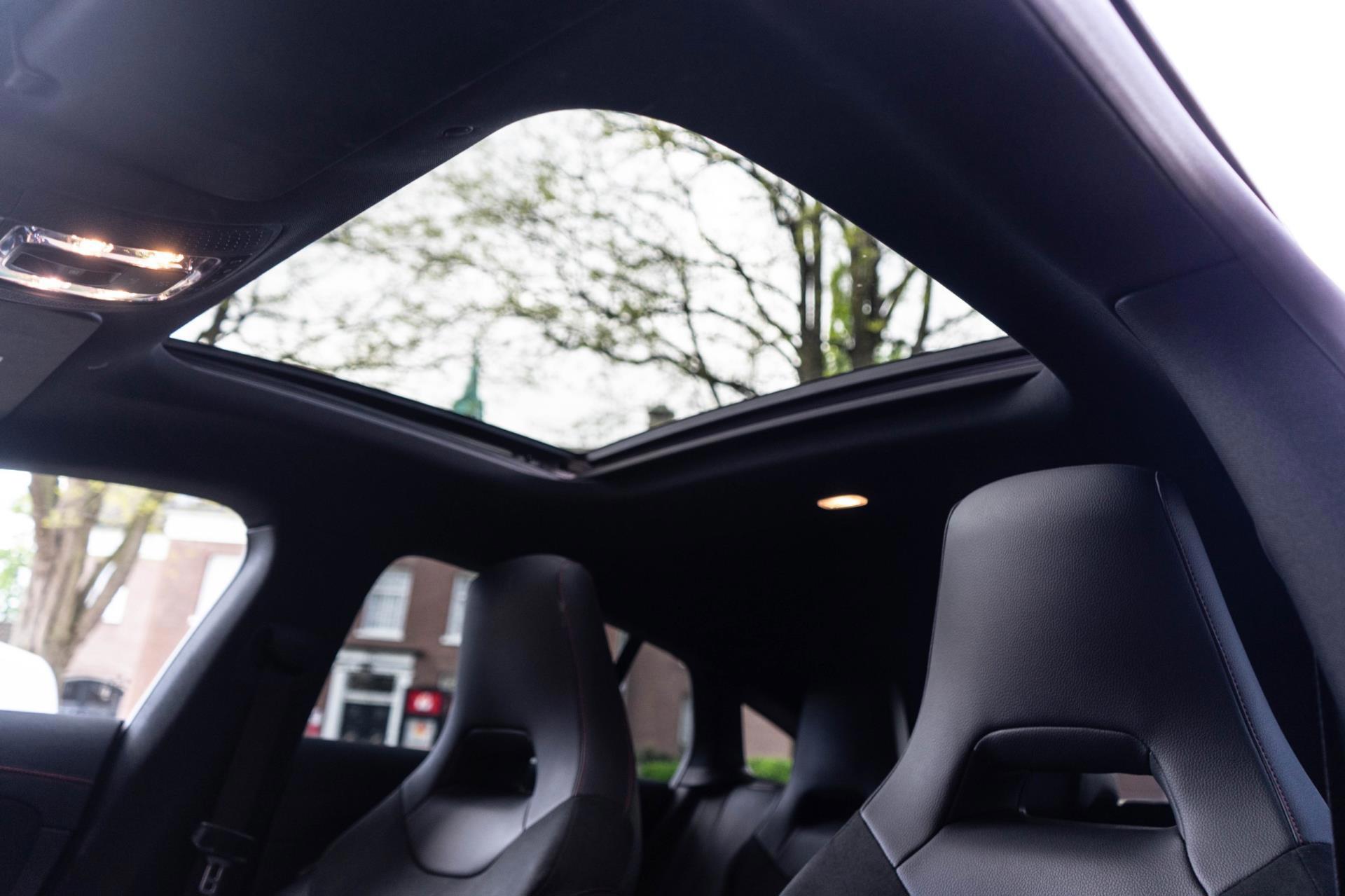 Mercedes-Benz CLA-klasse Shooting Brake 200 AMG Line (2020), foto 15