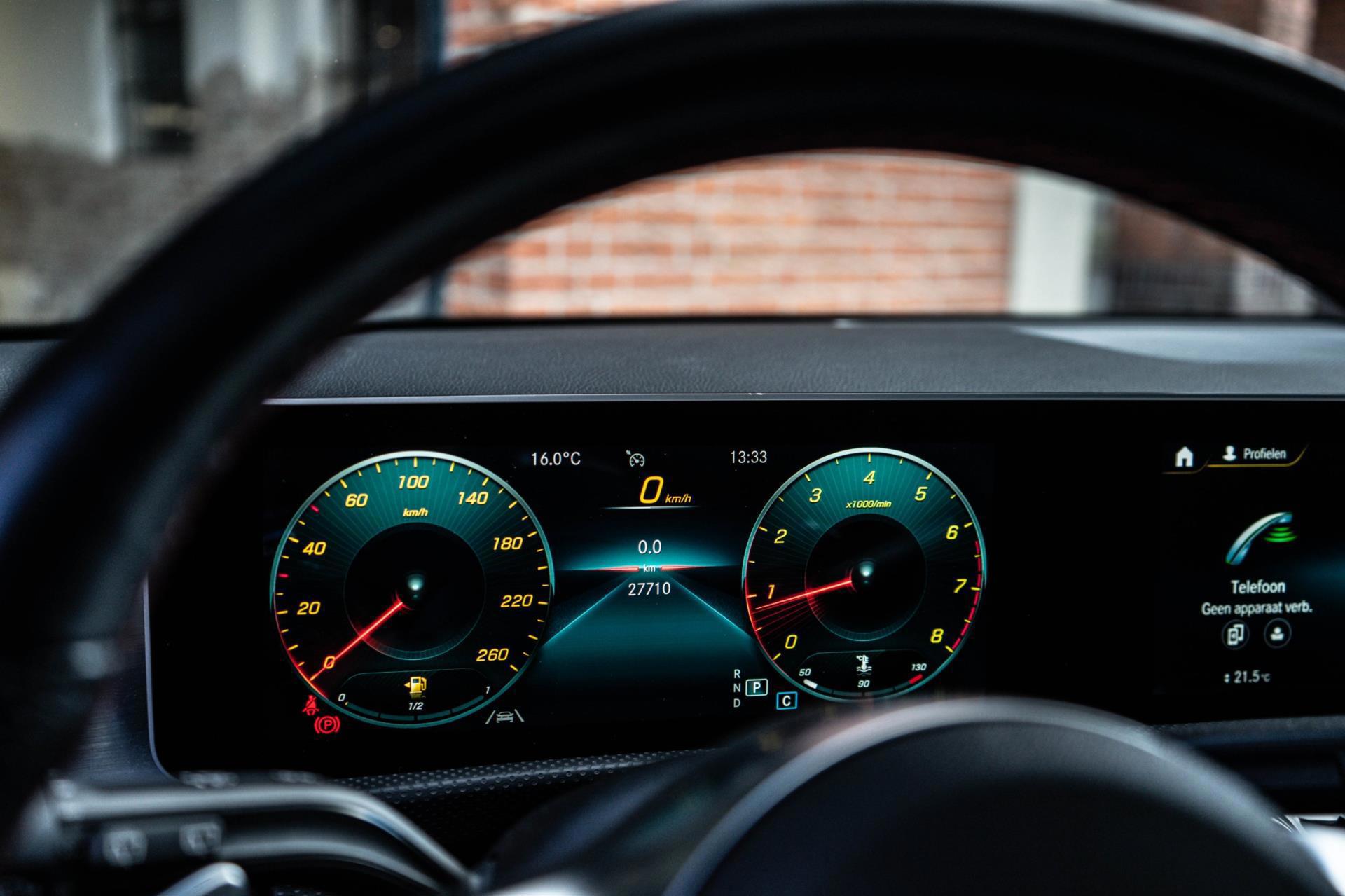 Mercedes-Benz CLA-klasse Shooting Brake 200 AMG Line (2020), foto 16