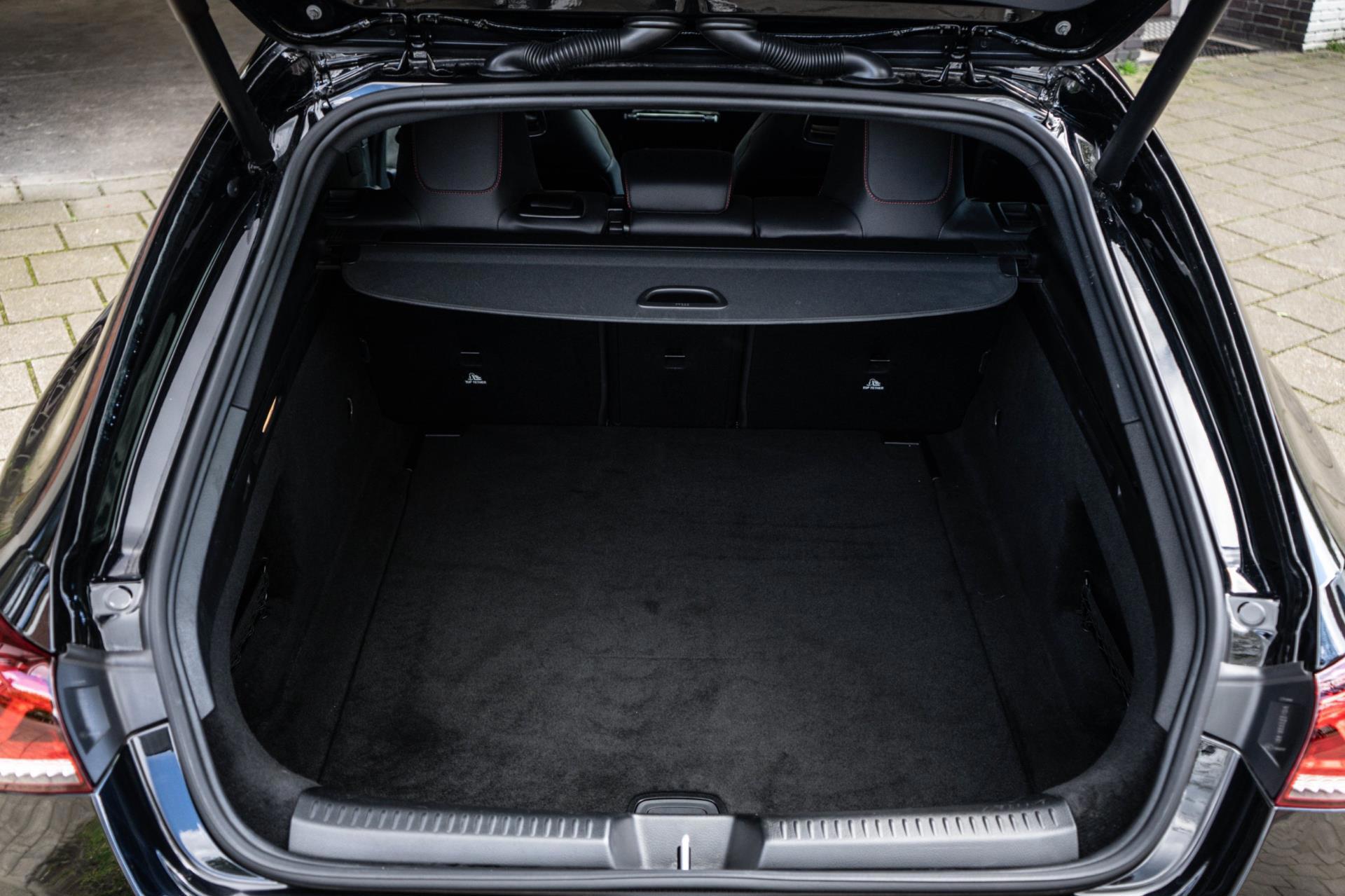 Mercedes-Benz CLA-klasse Shooting Brake 200 AMG Line (2020), foto 21