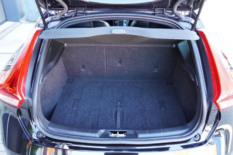Volvo V40 2.0 T3 152PK R-Design (2016), foto 23