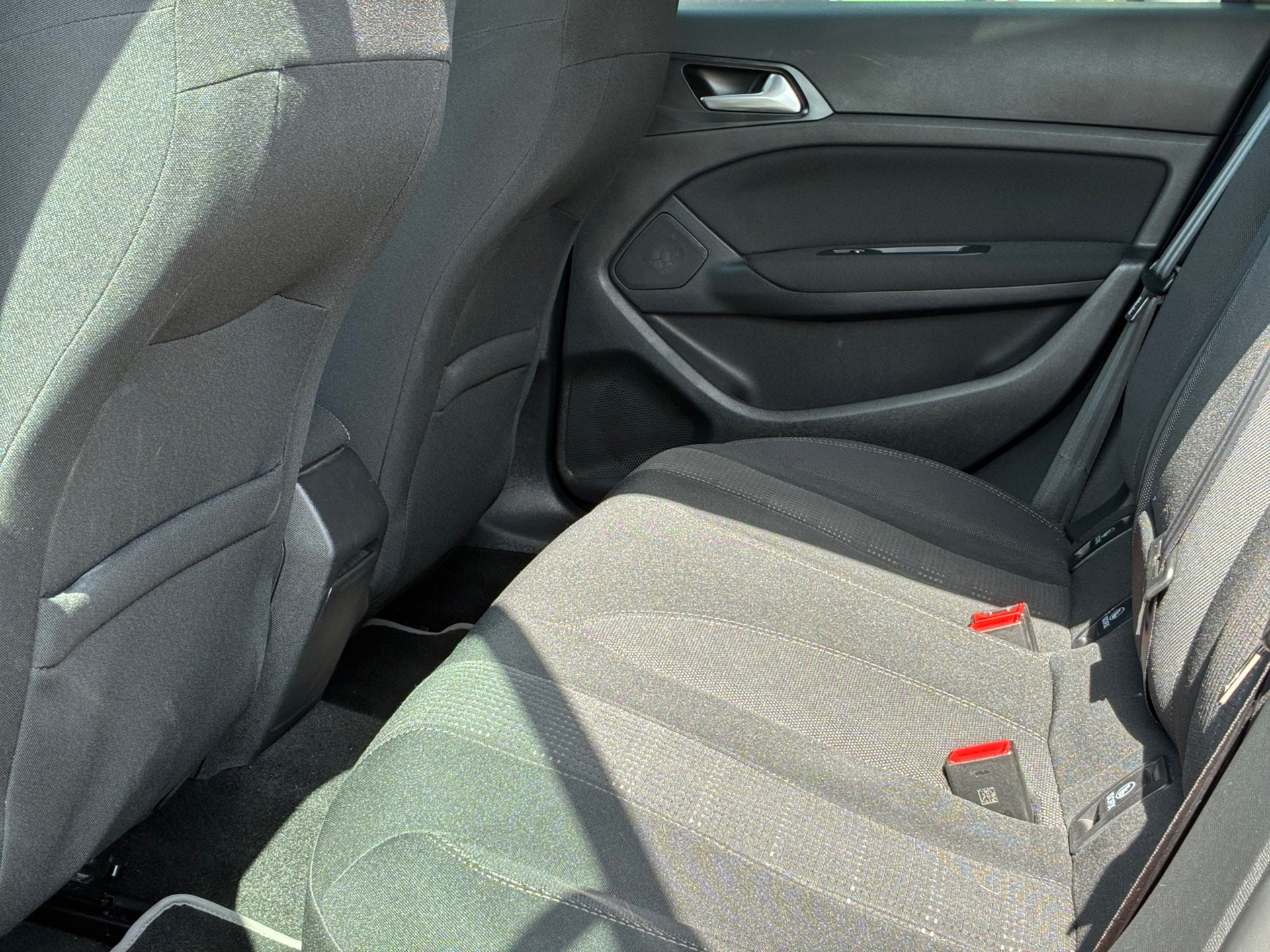 Peugeot 308 1.2 PureTech Allure (2016), foto 14