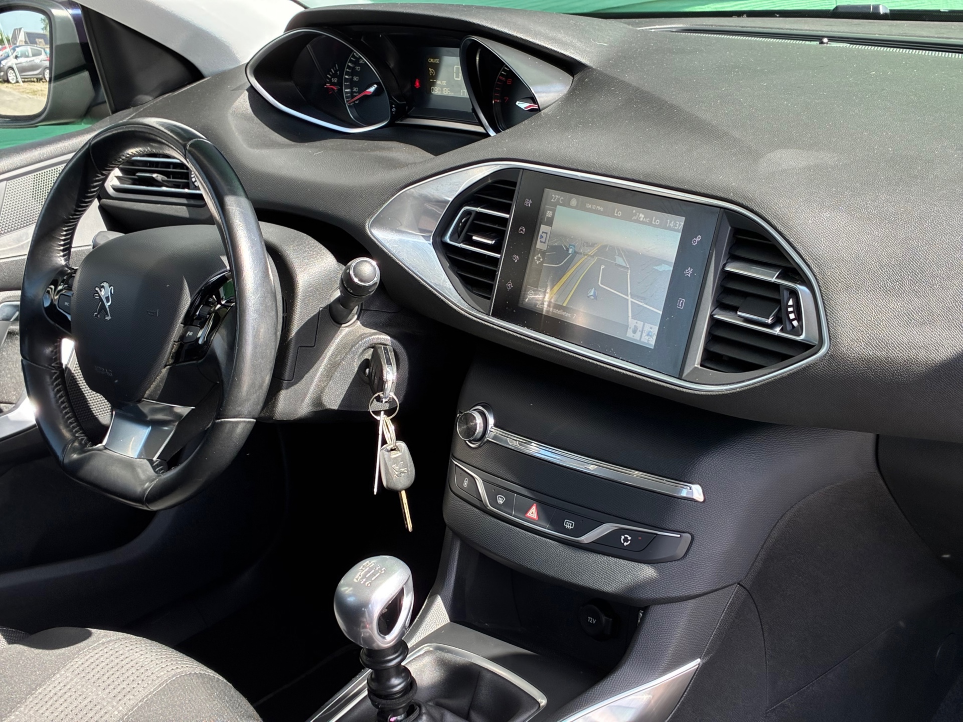 Peugeot 308 1.2 PureTech Allure (2016), foto 10