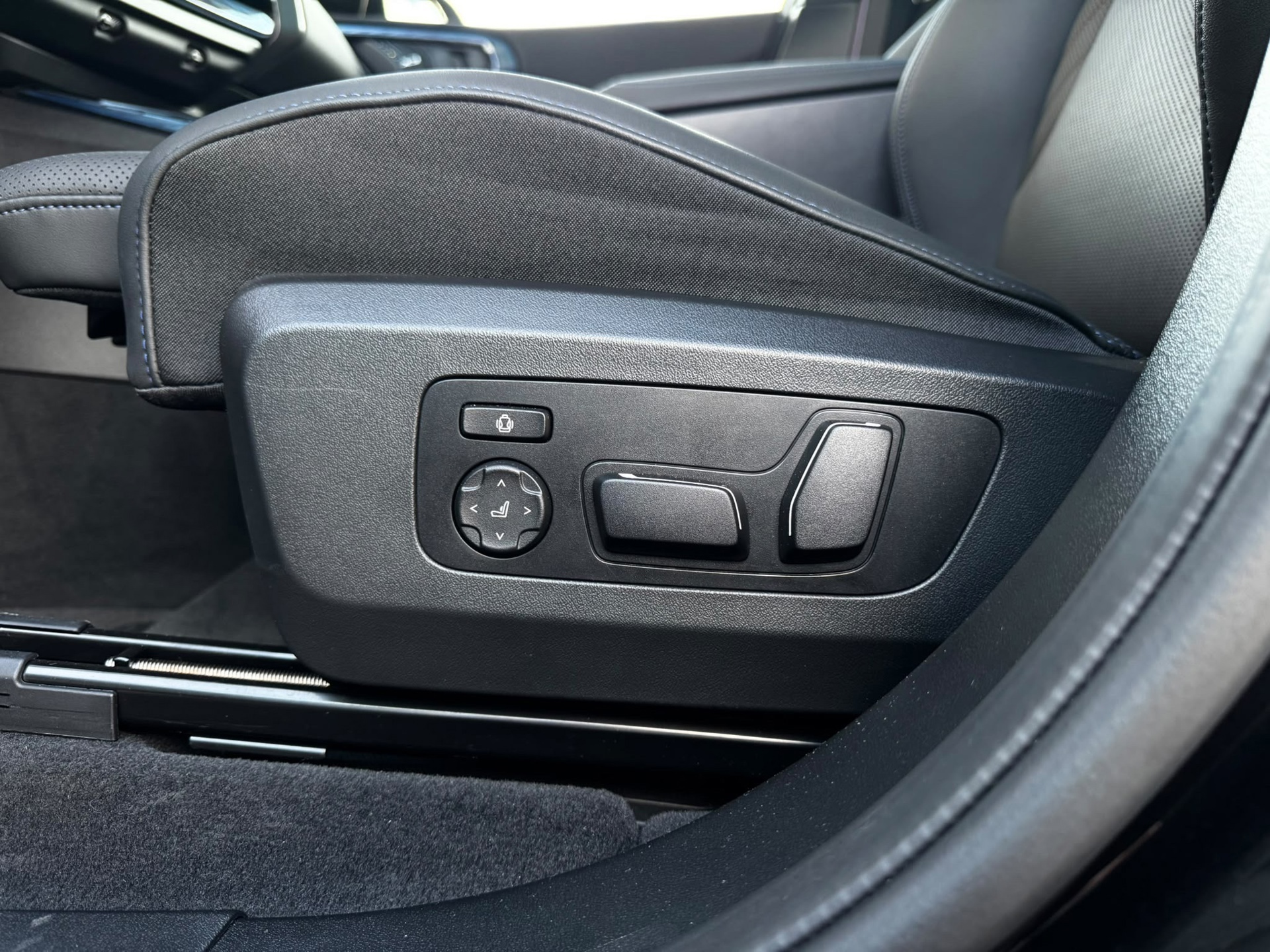 BMW X3 M50 Pano (2025), foto 38