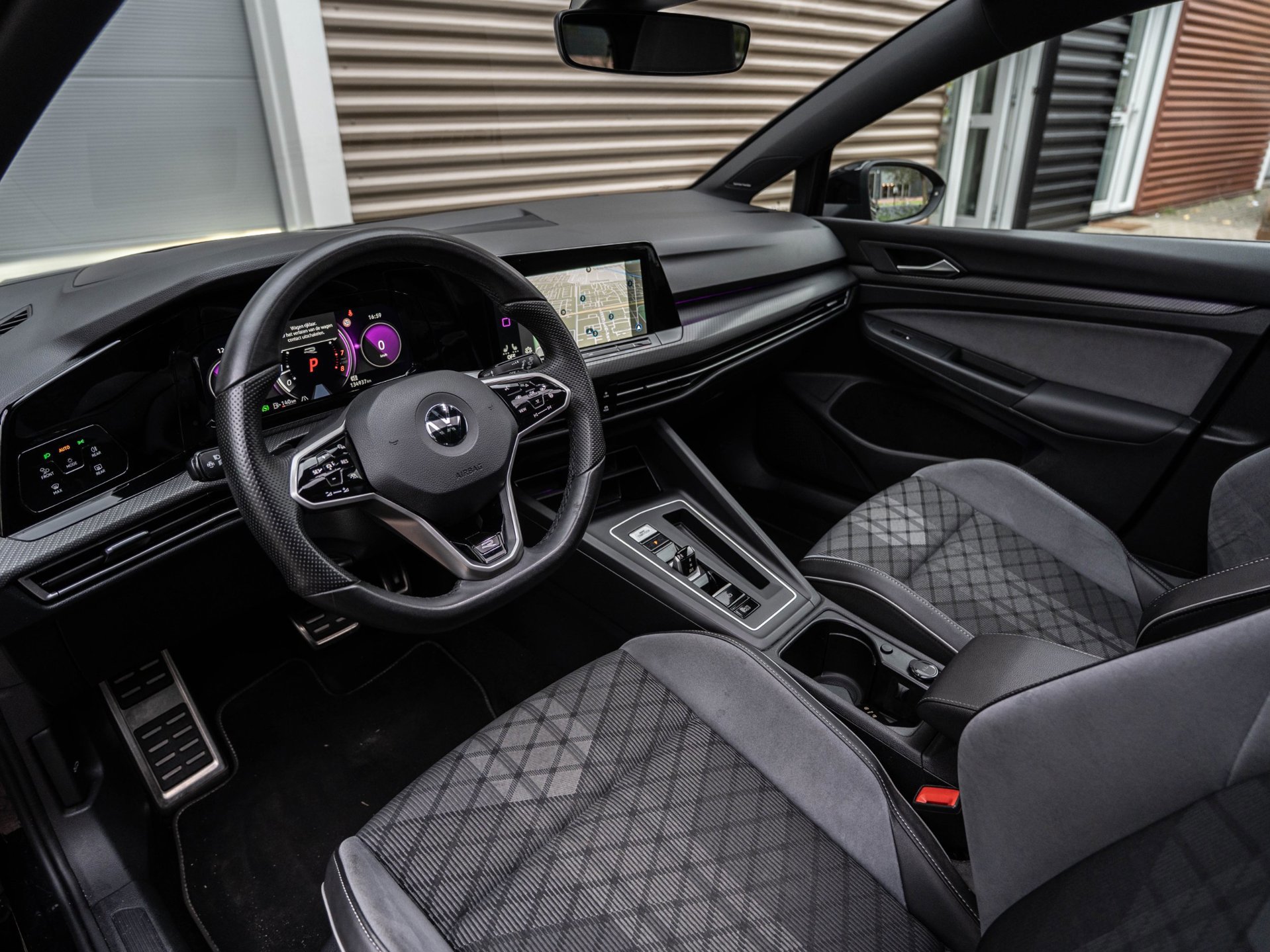 Volkswagen Golf 1.5 eTSI R-Line (2021), foto 14