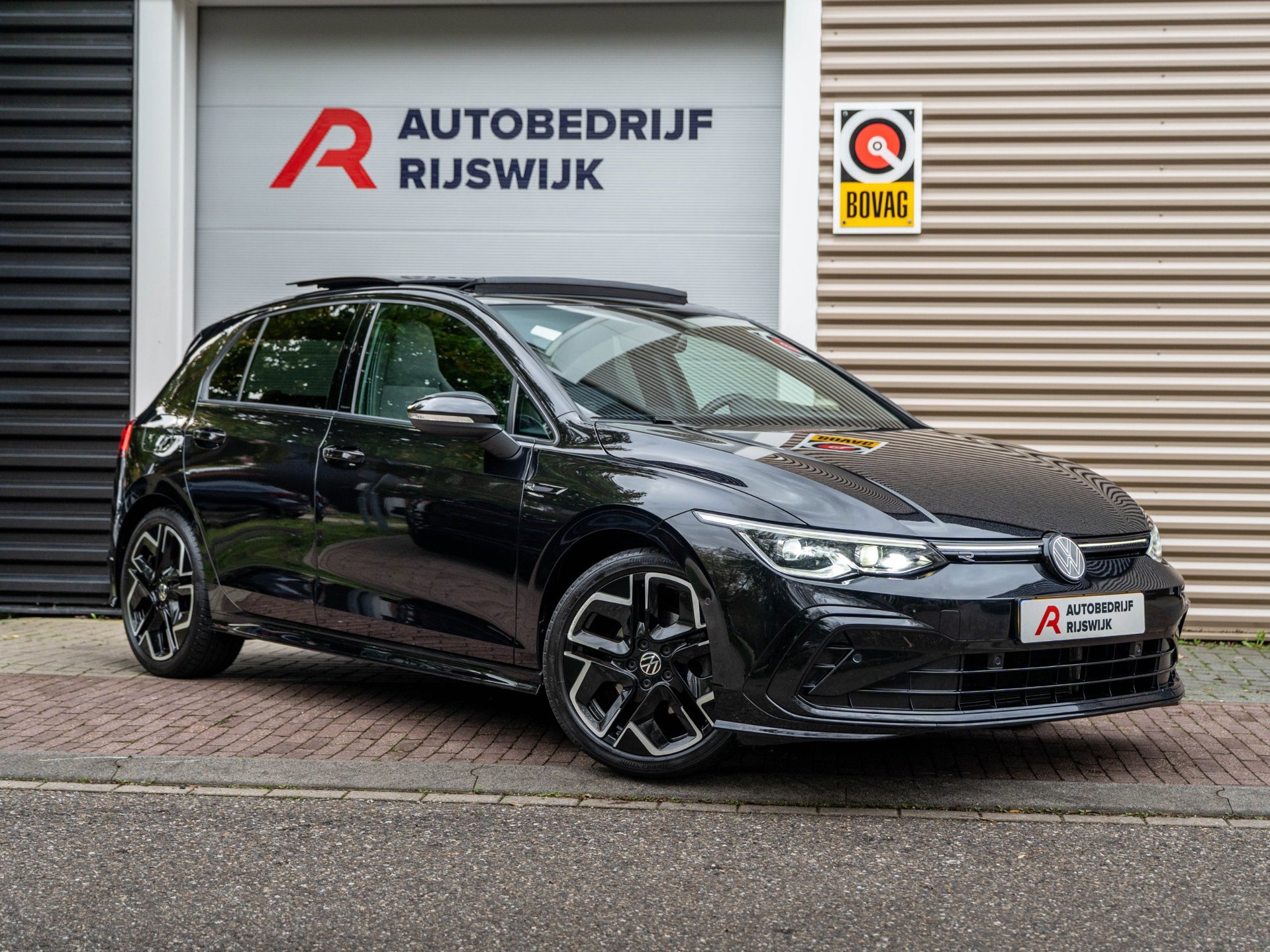 Volkswagen Golf 1.5 eTSI R-Line (2021), foto 6