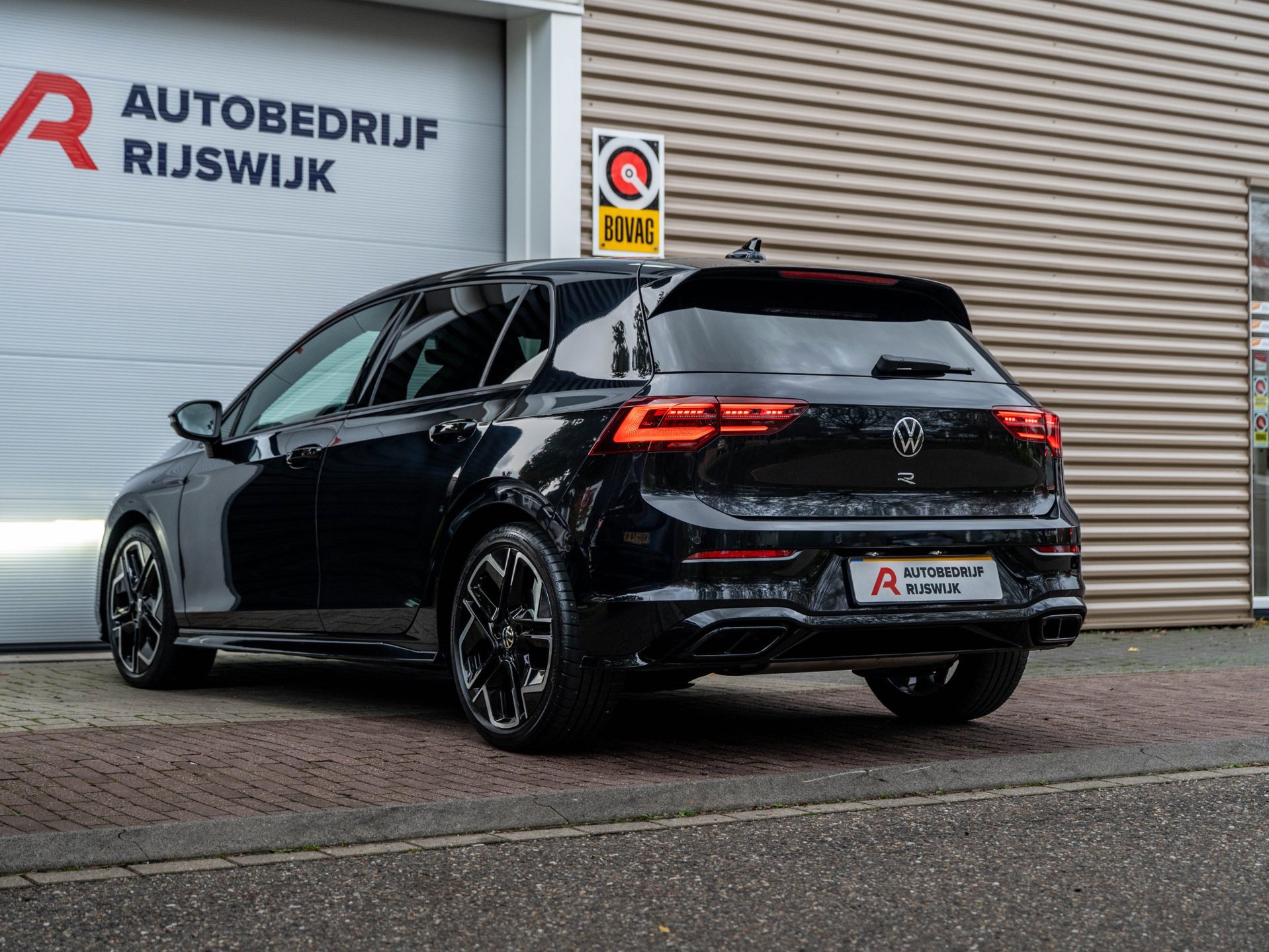 Volkswagen Golf 1.5 eTSI R-Line (2021), foto 7