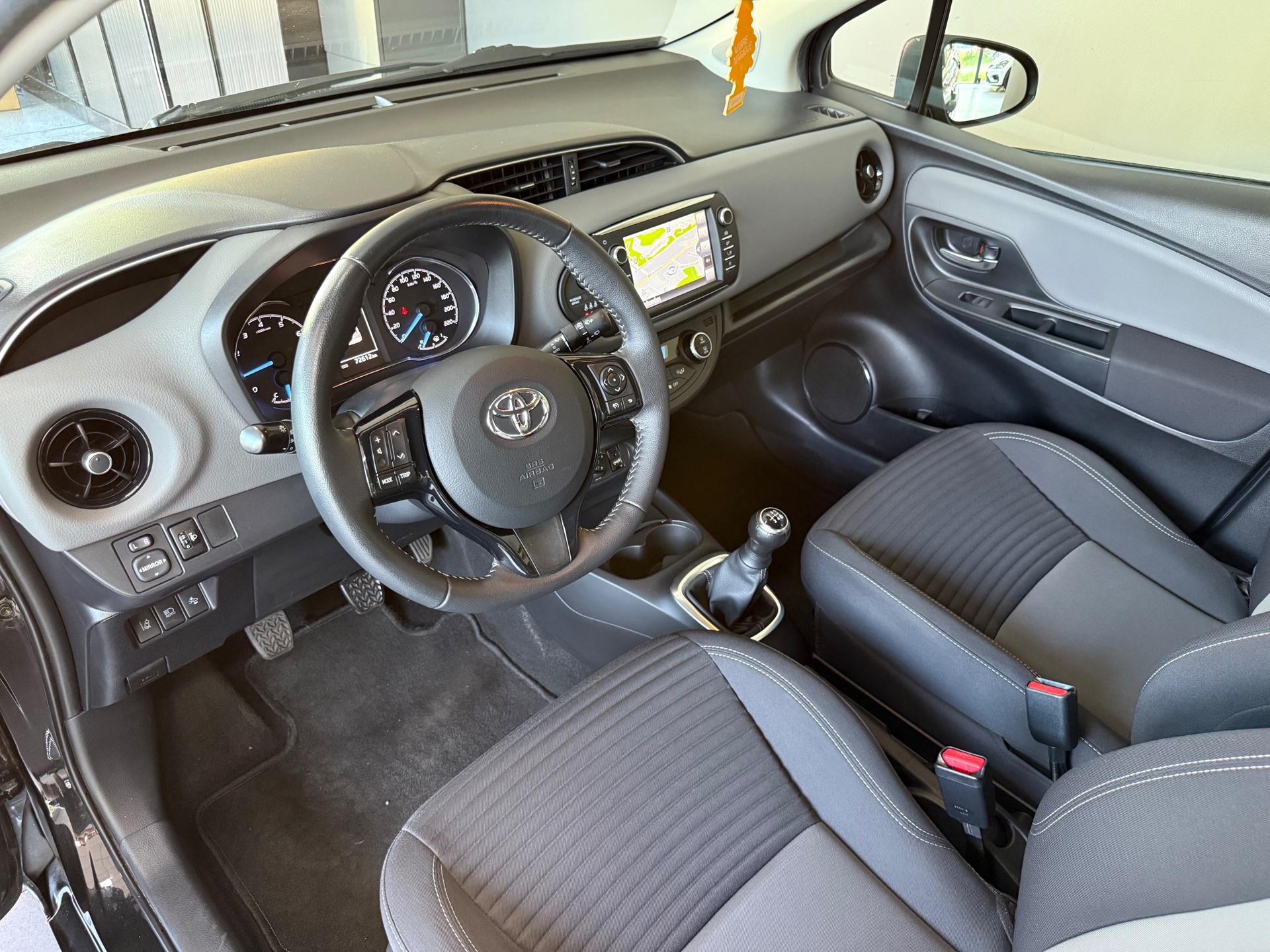 Toyota Yaris 1.0 VVT-i Energy (2018), foto 8