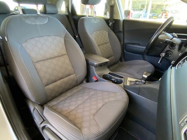 Kia Niro 1.6 GDi Hybrid ComfortLine (2017), foto 2