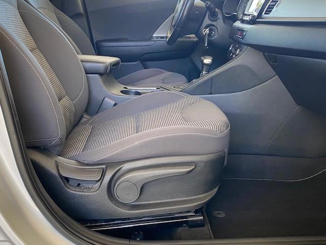 Kia Niro 1.6 GDi Hybrid ComfortLine (2017), foto 12