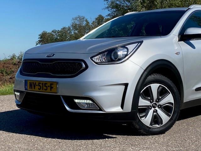 Kia Niro 1.6 GDi Hybrid ComfortLine (2017), foto 3