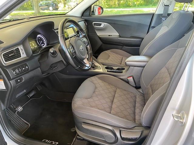 Kia Niro 1.6 GDi Hybrid ComfortLine (2017), foto 4