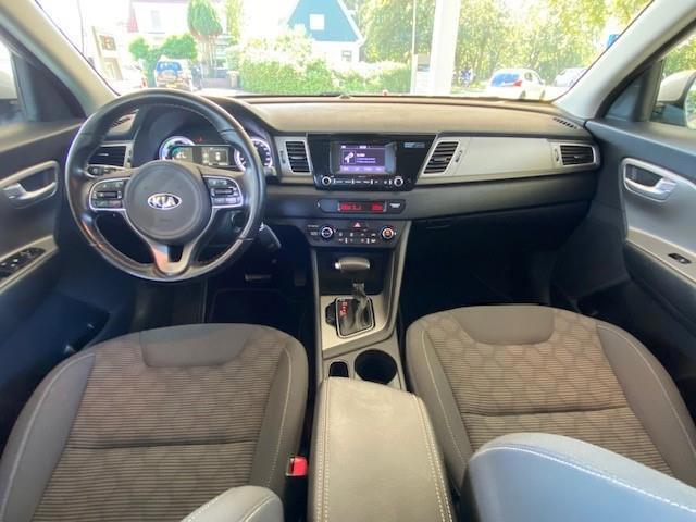 Kia Niro 1.6 GDi Hybrid ComfortLine (2017), foto 6
