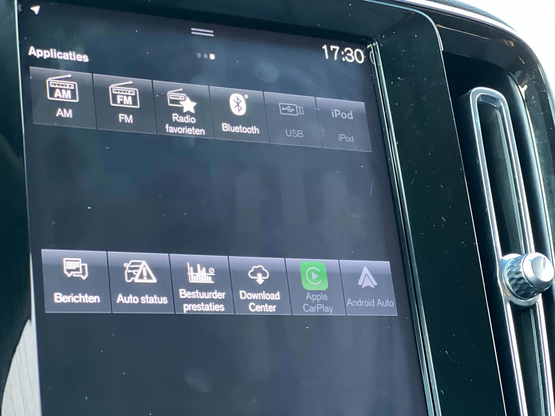Volvo XC40 2.0 T4 AWD R-Design (2019), foto 11
