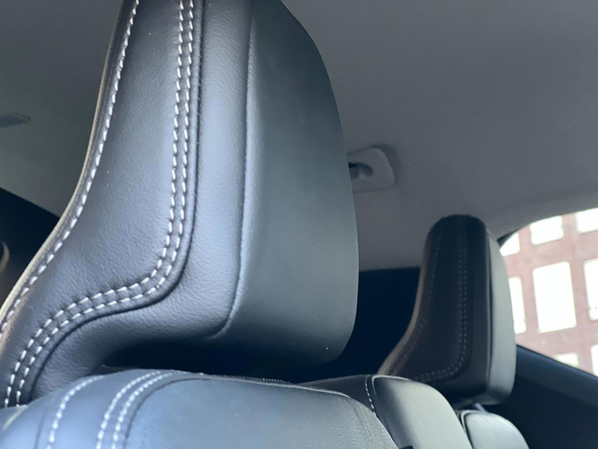 Volvo XC40 2.0 T4 AWD R-Design (2019), foto 13