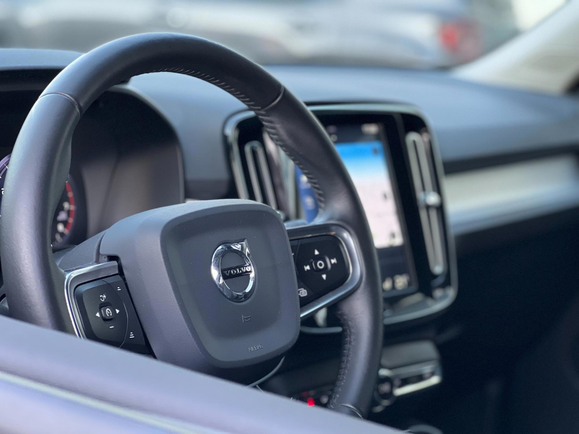 Volvo XC40 2.0 T4 AWD R-Design (2019), foto 18
