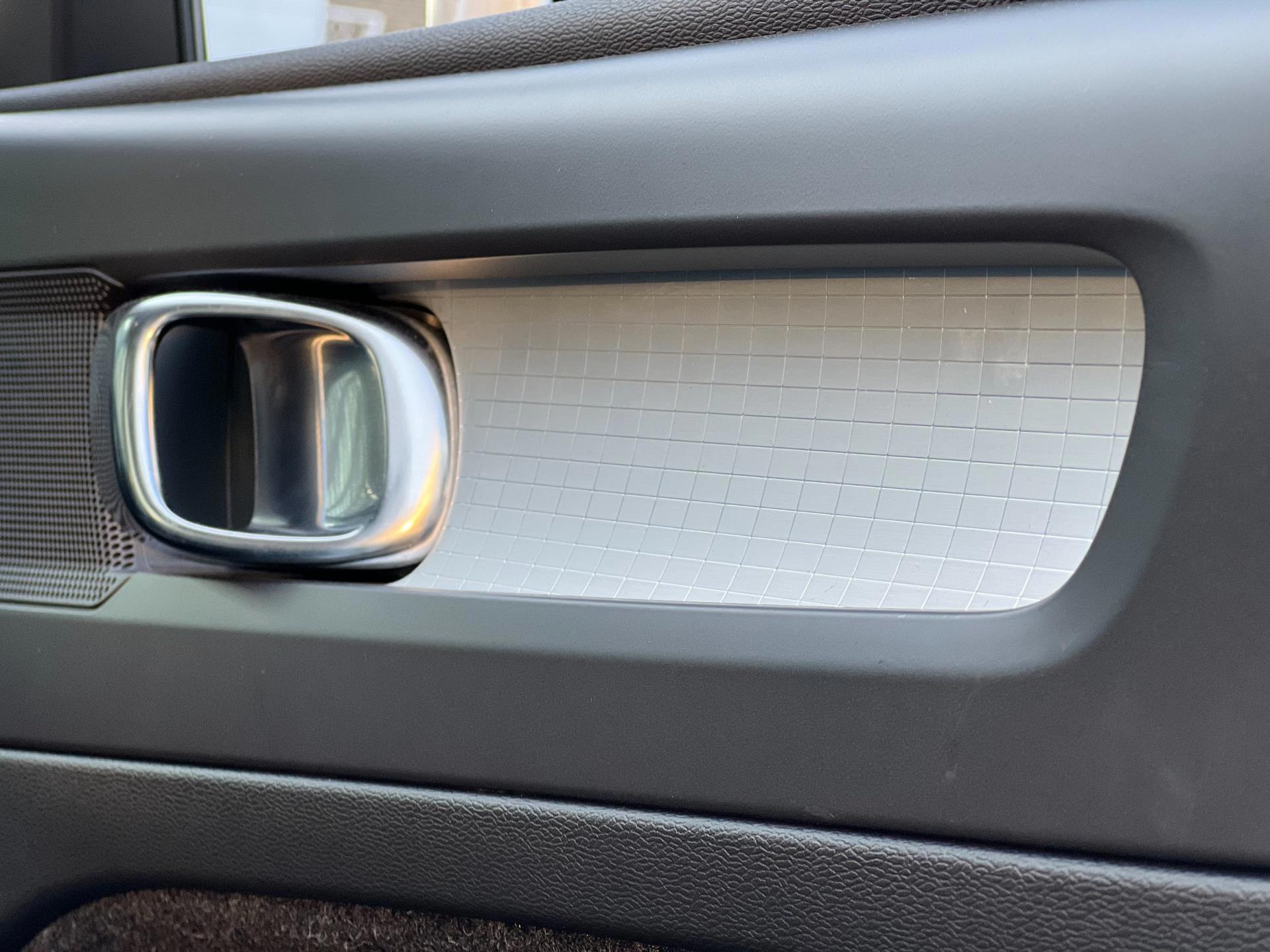Volvo XC40 2.0 T4 AWD R-Design (2019), foto 20