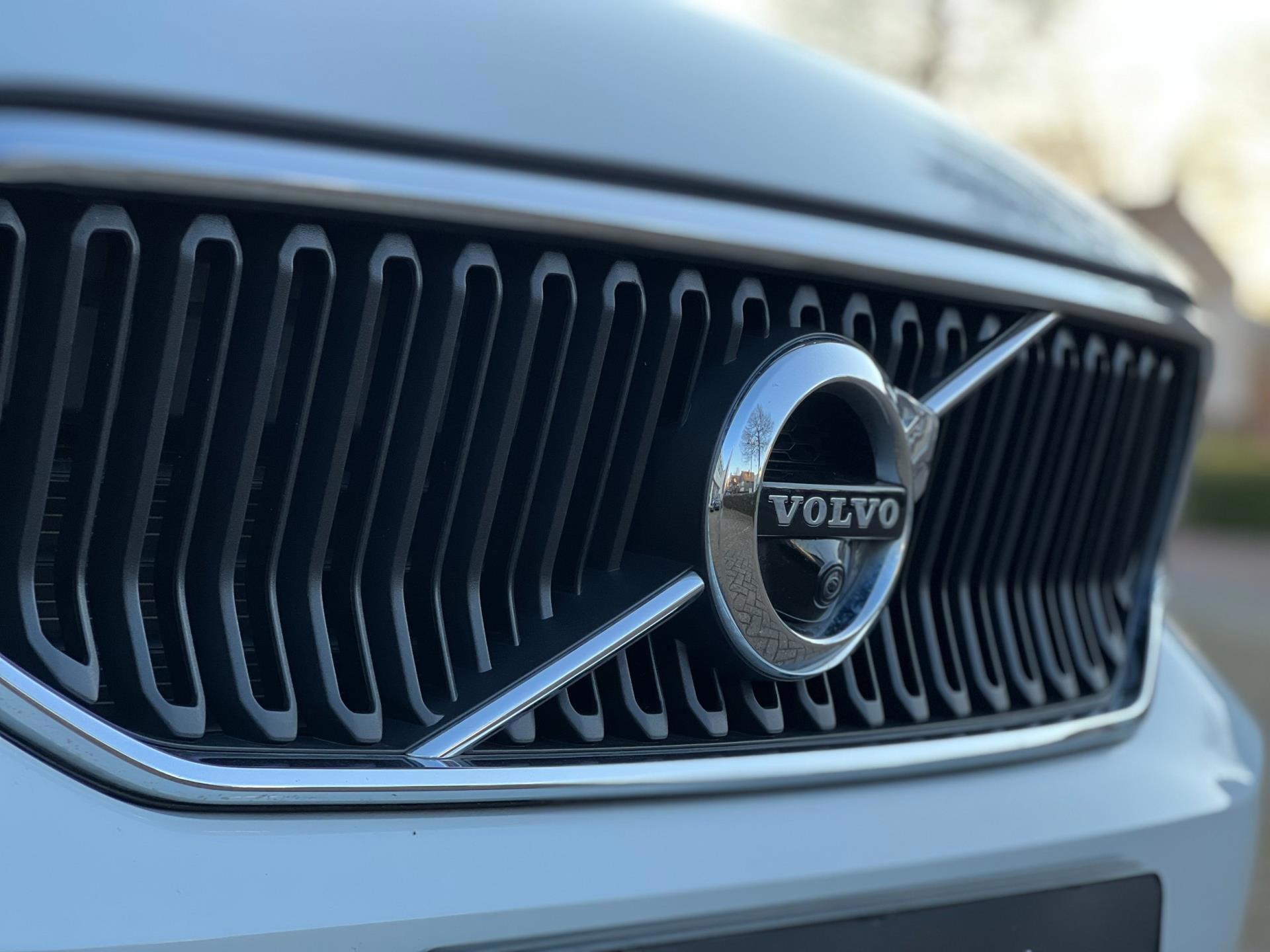 Volvo XC40 2.0 T4 AWD R-Design (2019), foto 23