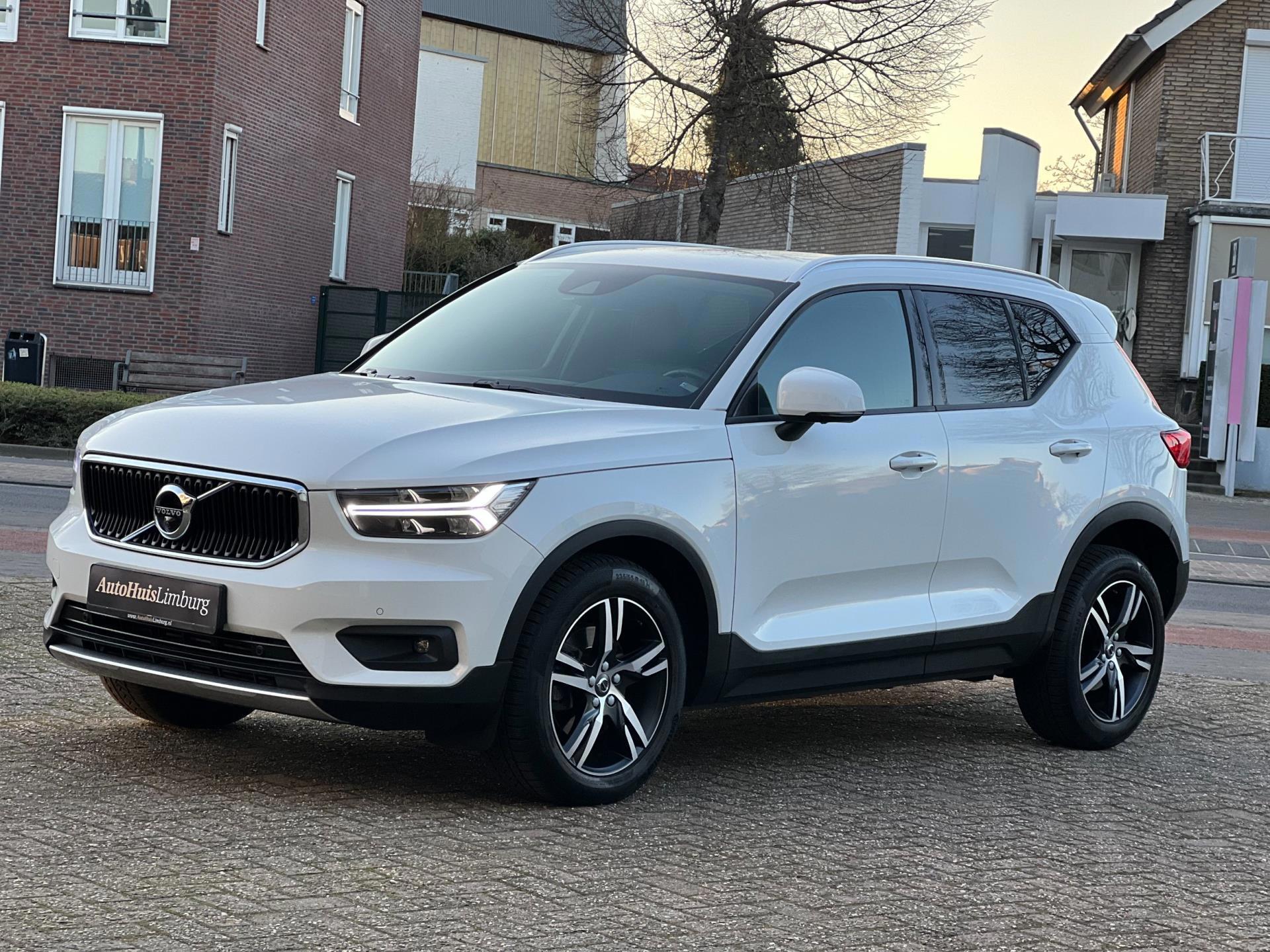 Volvo XC40 2.0 T4 AWD R-Design (2019), foto 28