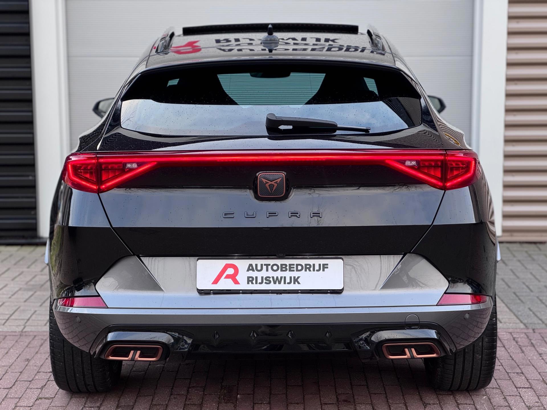 CUPRA Formentor 1.4 e-Hybrid VZ Performance (2022), foto 8