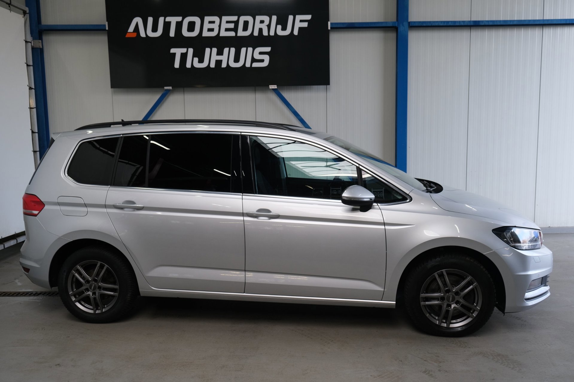 Volkswagen Touran 2.0 TDI 150 PK DSG > Grijskenteken < - Airco, Cruise, PDC. (2021), foto 2