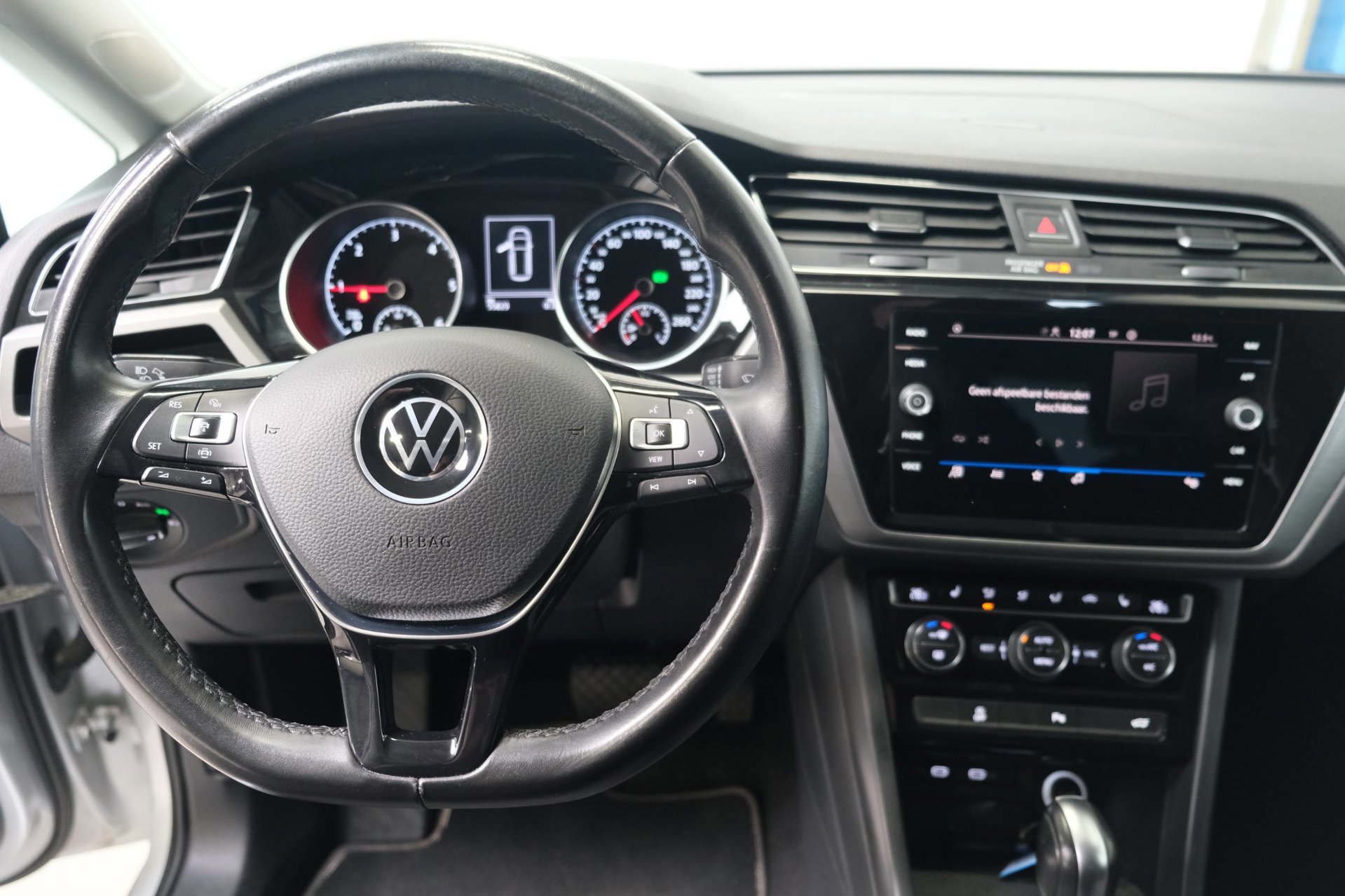 Volkswagen Touran 2.0 TDI 150 PK DSG > Grijskenteken < - Airco, Cruise, PDC. (2021), foto 14