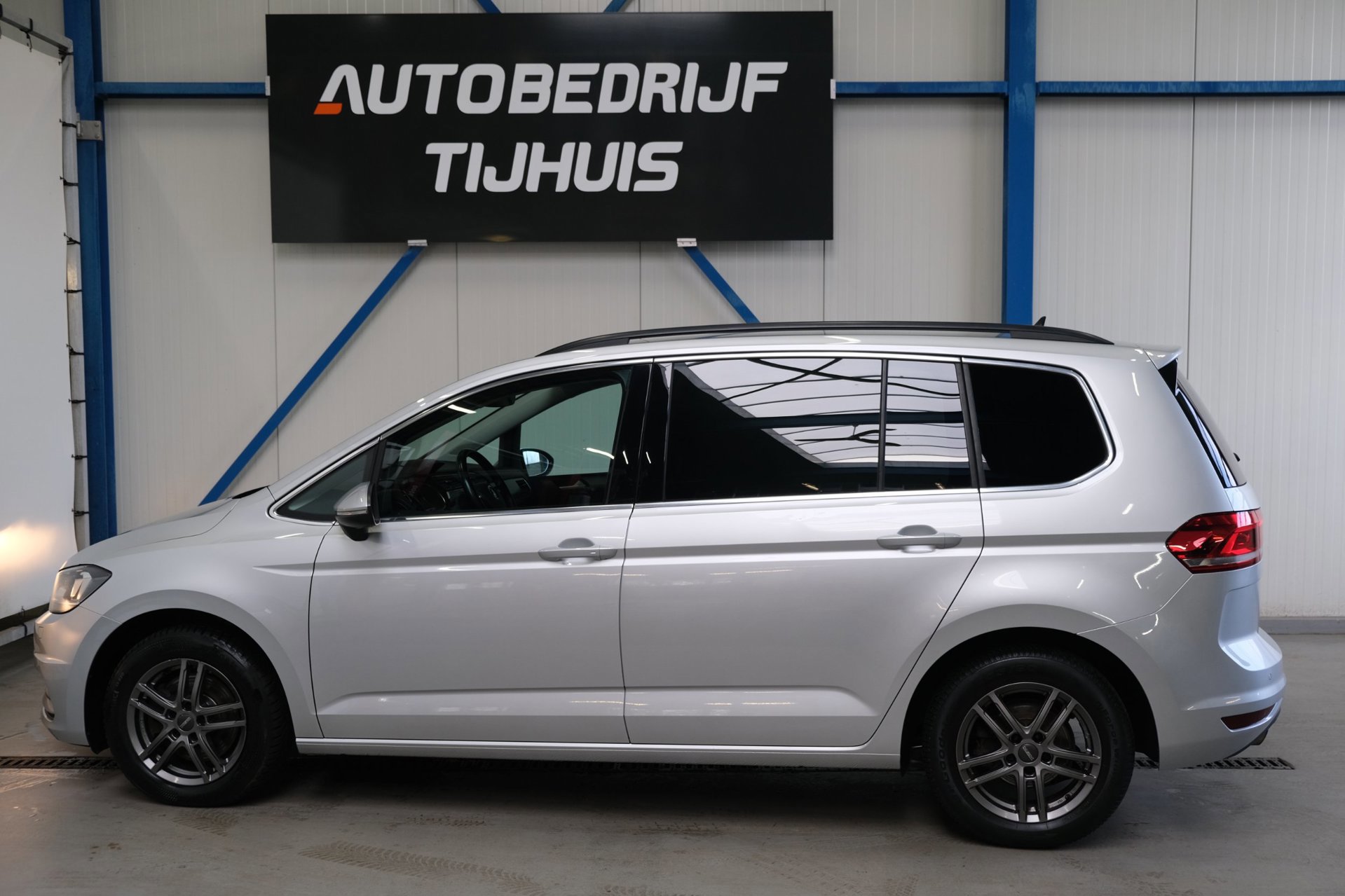 Volkswagen Touran 2.0 TDI 150 PK DSG > Grijskenteken < - Airco, Cruise, PDC. (2021), foto 6