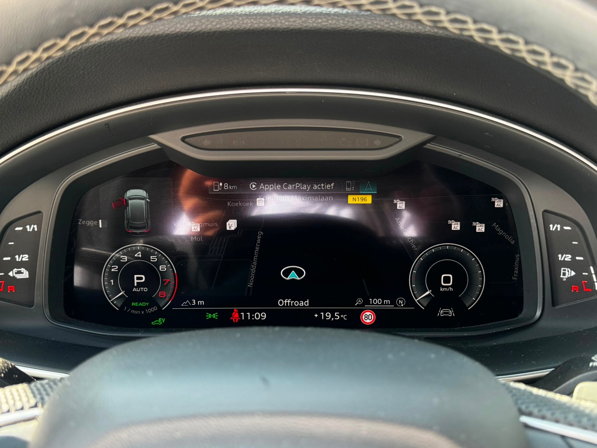 Audi Q8 55 TFSI e quattro S-Line Pro (2021), foto 15