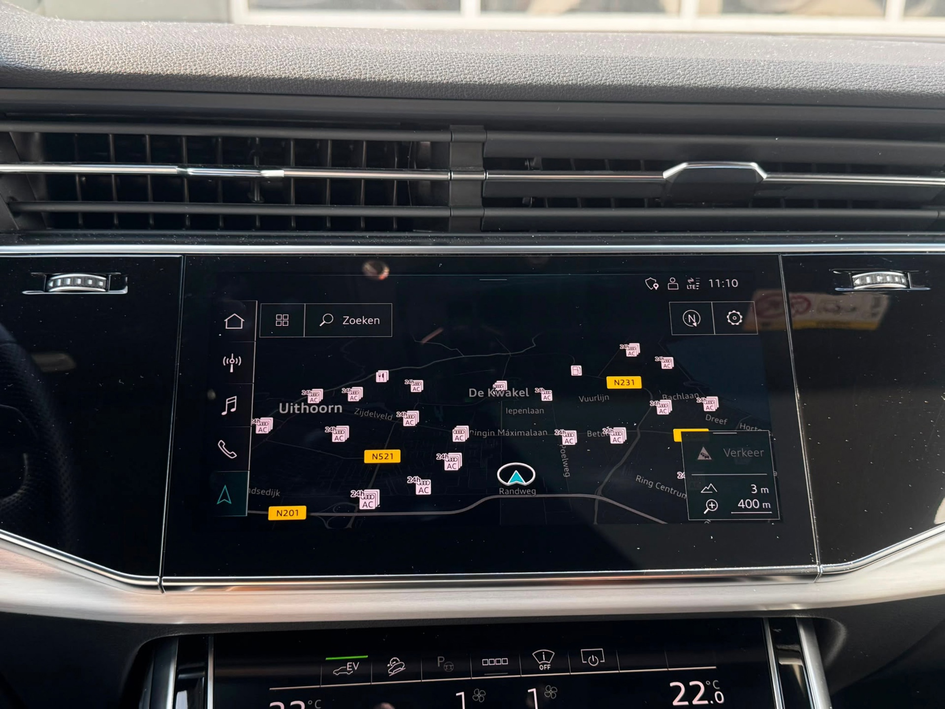 Audi Q8 55 TFSI e quattro S-Line Pro (2021), foto 21