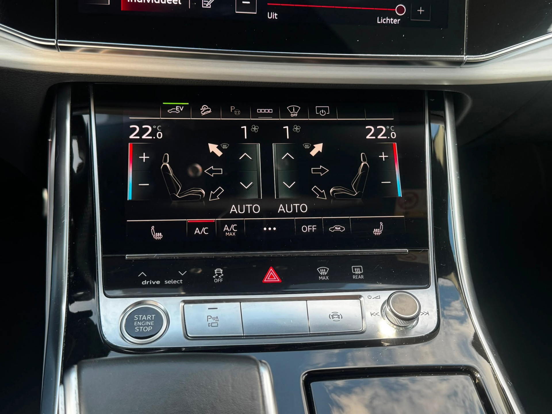 Audi Q8 55 TFSI e quattro S-Line Pro (2021), foto 28