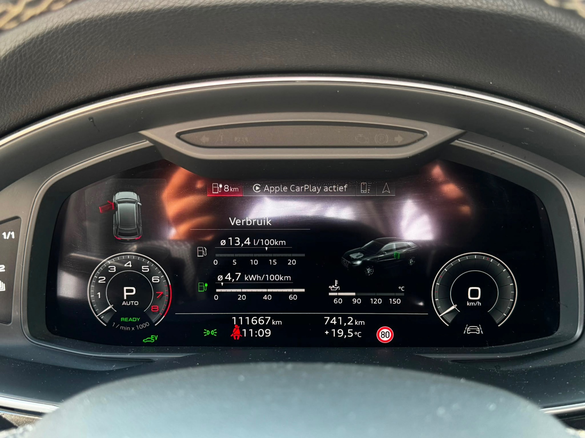 Audi Q8 55 TFSI e quattro S-Line Pro (2021), foto 37