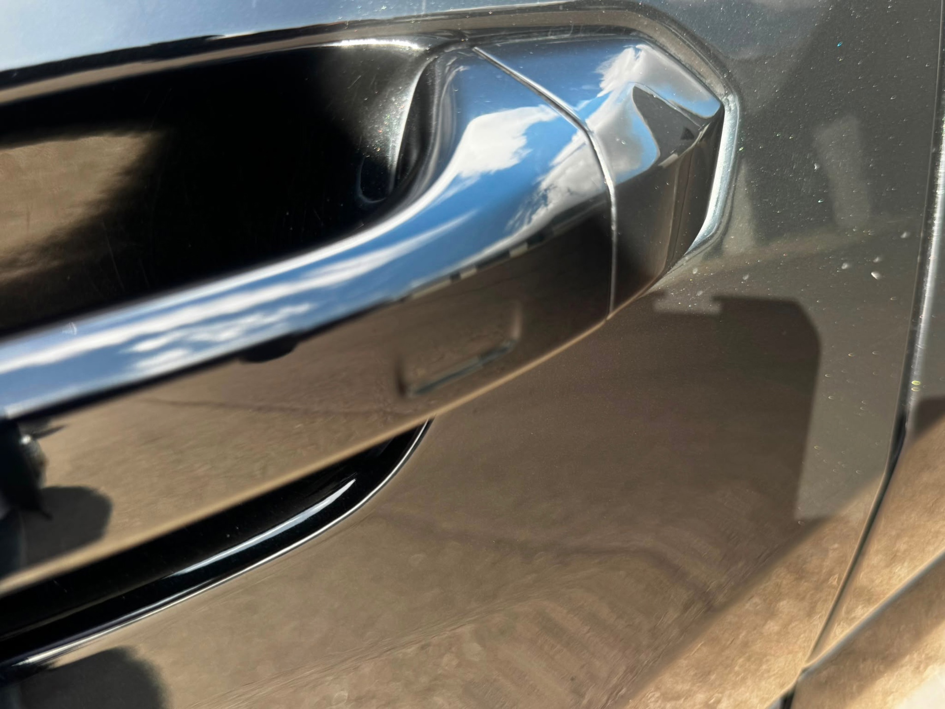 Audi Q8 55 TFSI e quattro S-Line Pro (2021), foto 40
