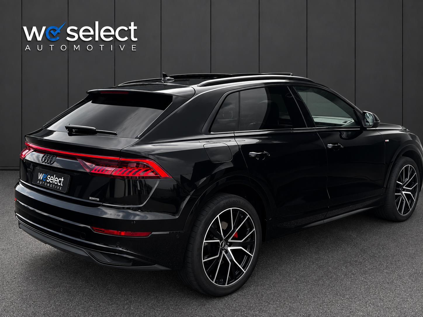 Audi Q8 55 TFSI e quattro S-Line Pro (2021), foto 6