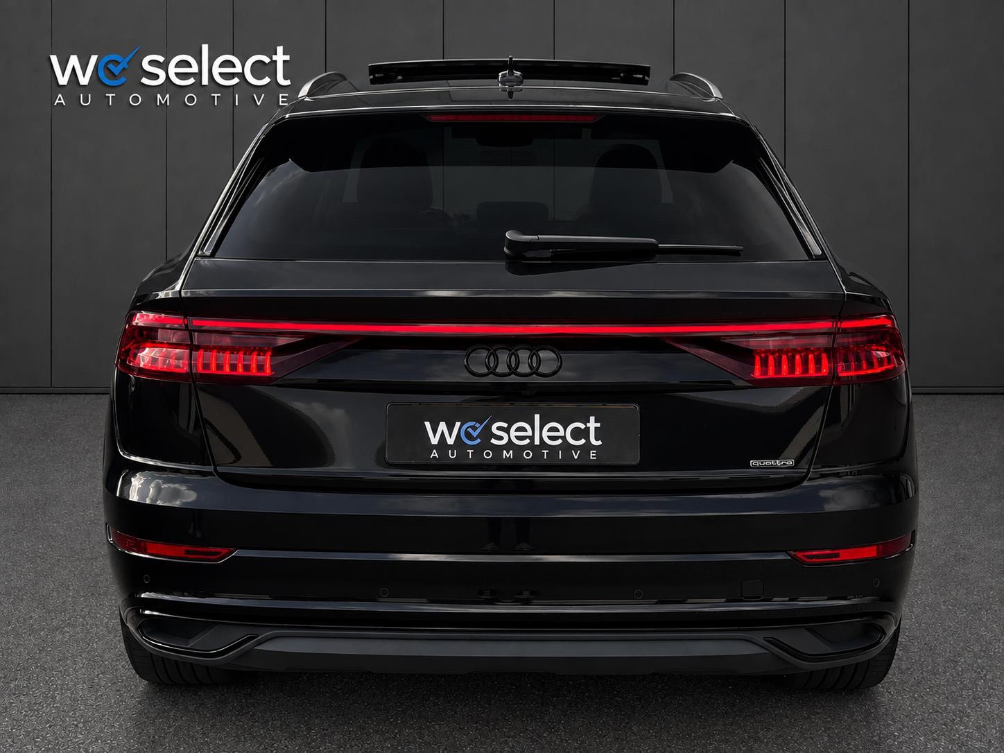 Audi Q8 55 TFSI e quattro S-Line Pro (2021), foto 7