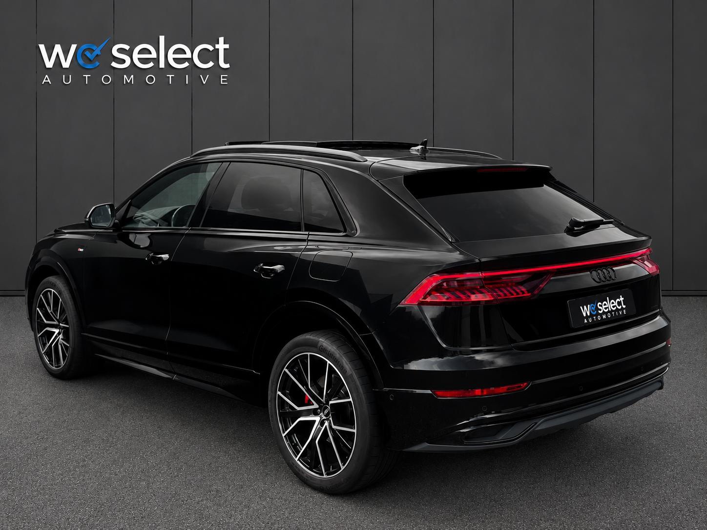 Audi Q8 55 TFSI e quattro S-Line Pro (2021), foto 8