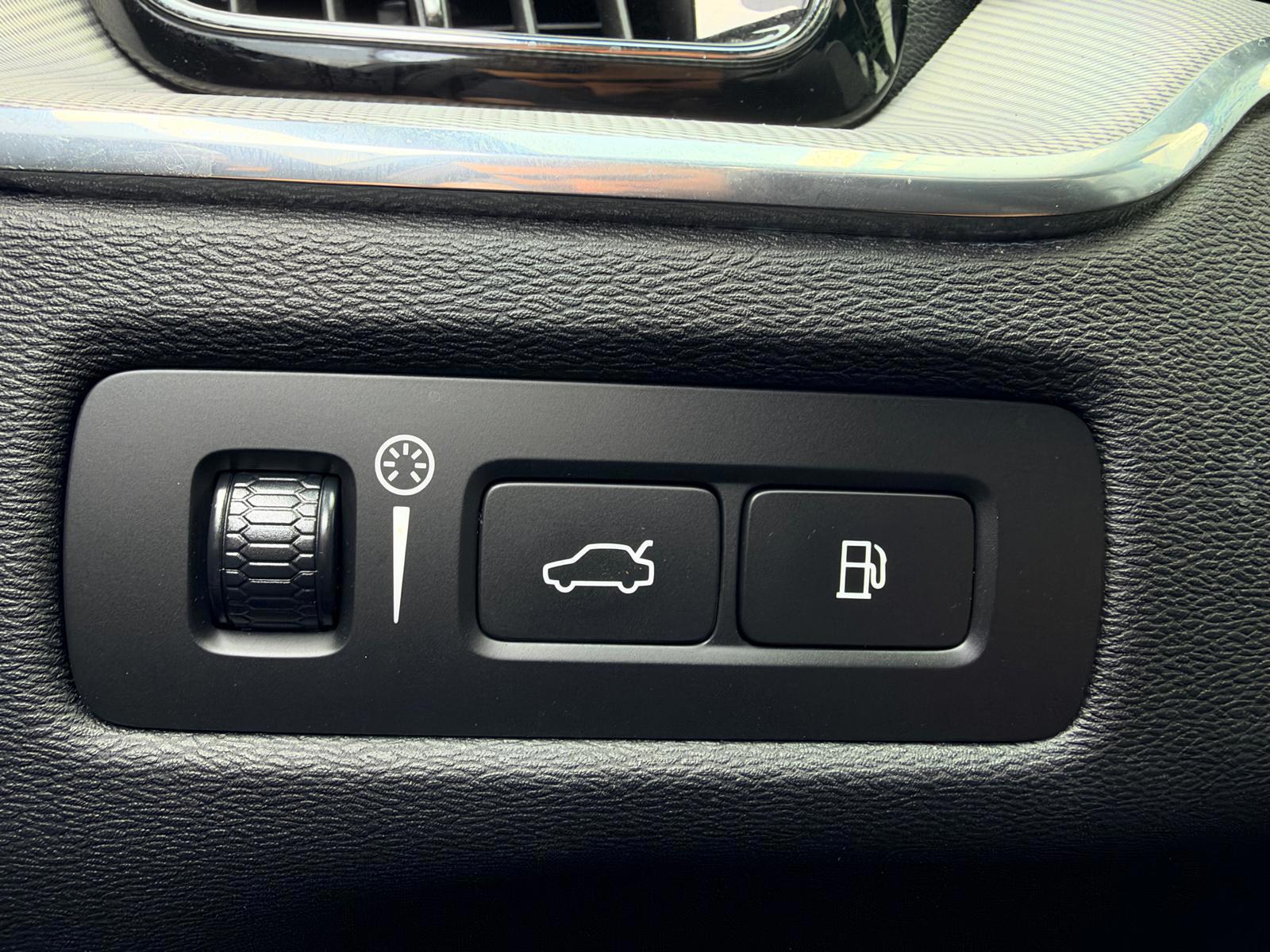 Volvo XC60 2.0 Recharge T6 AWD R-Design (2020), foto 22