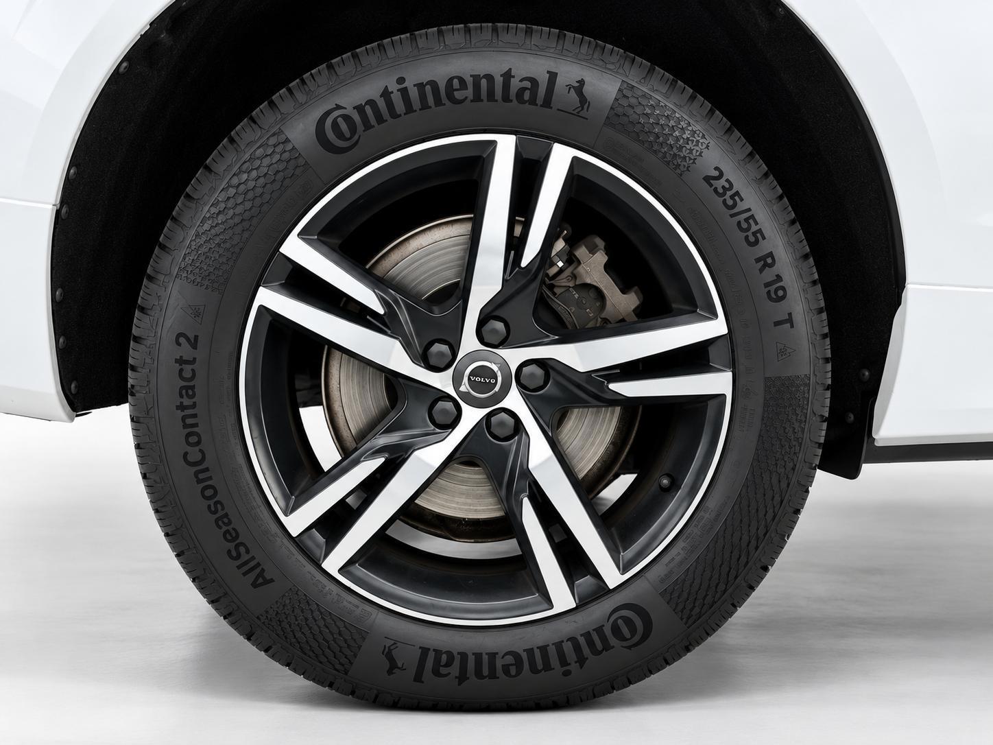 Volvo XC60 2.0 Recharge T6 AWD R-Design (2020), foto 26