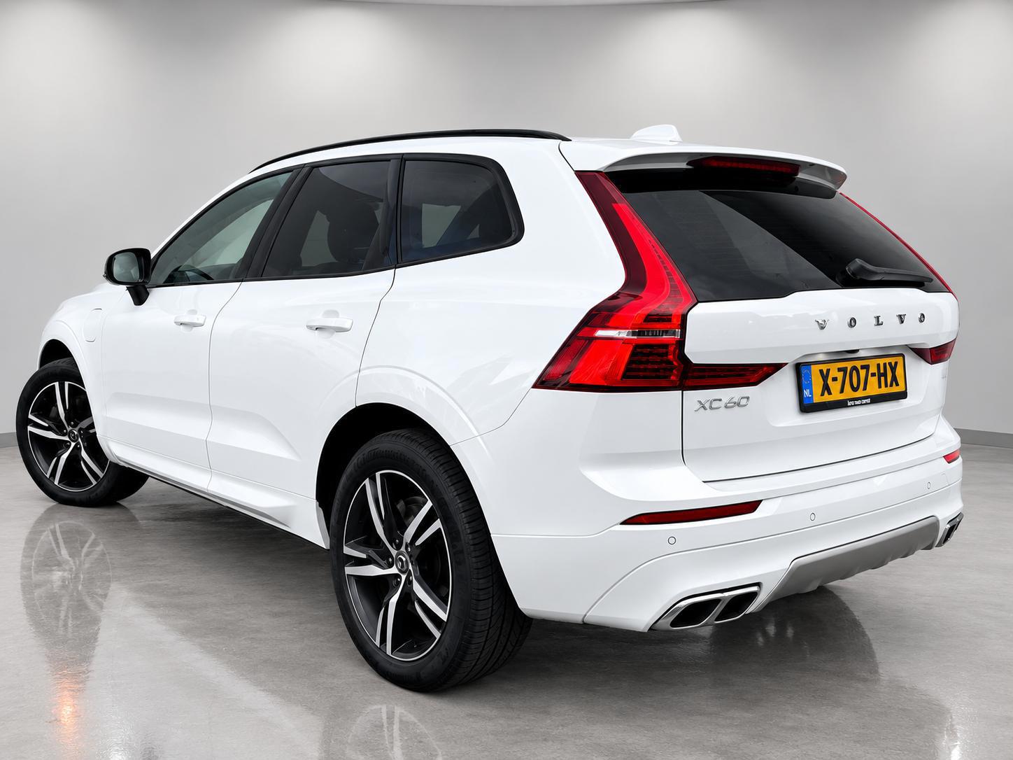 Volvo XC60 2.0 Recharge T6 AWD R-Design (2020), foto 4