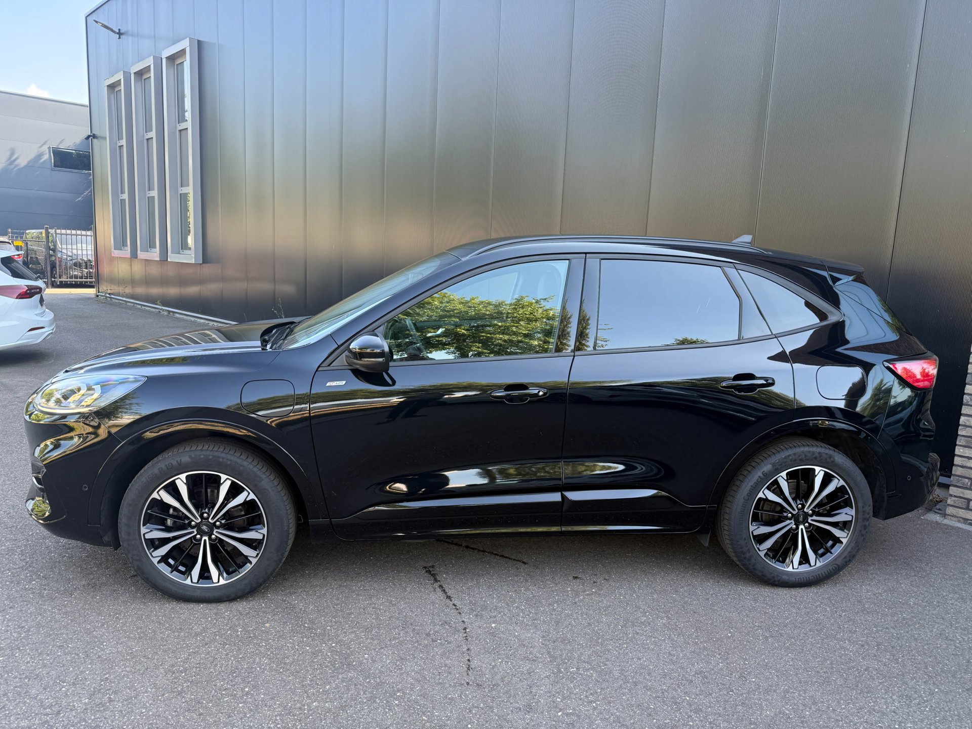Ford Kuga 2.5 225pk PHEV ST-Line X (2022), foto 2
