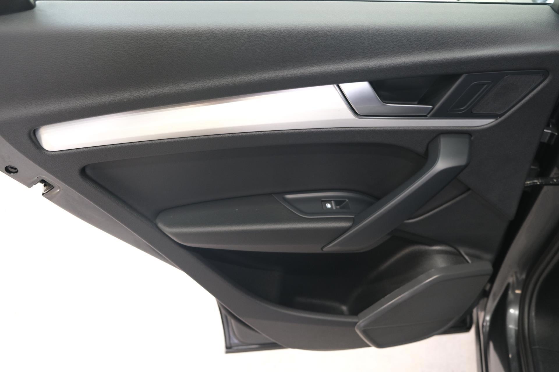 Audi Q5 50 TFSI e S edition 2x S-Line (2021), foto 10