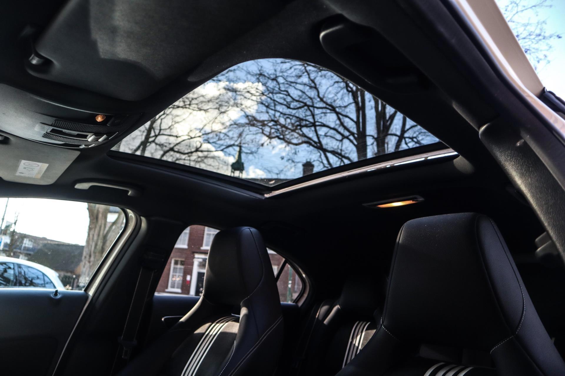 Mercedes-Benz A-klasse 180 AMG White Art (2017), foto 12
