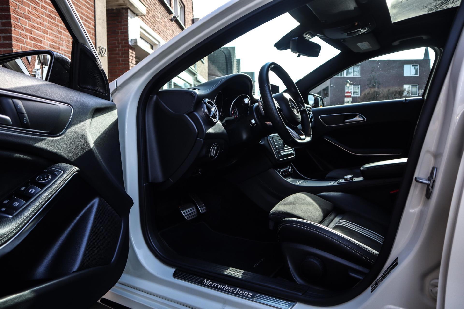 Mercedes-Benz A-klasse 180 AMG White Art (2017), foto 17