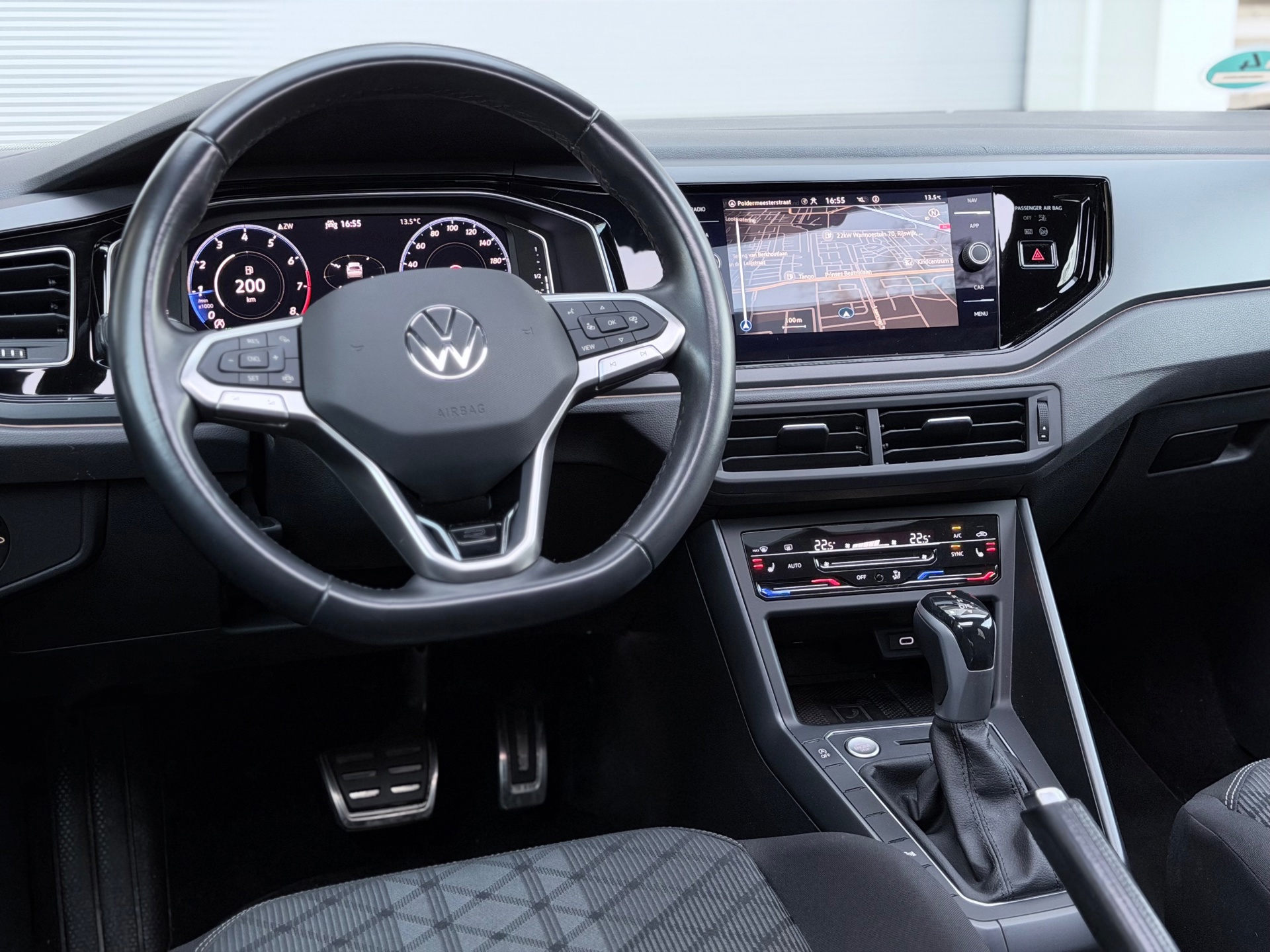 Volkswagen Taigo 1.5 TSI 3x R-Line (2022), foto 12