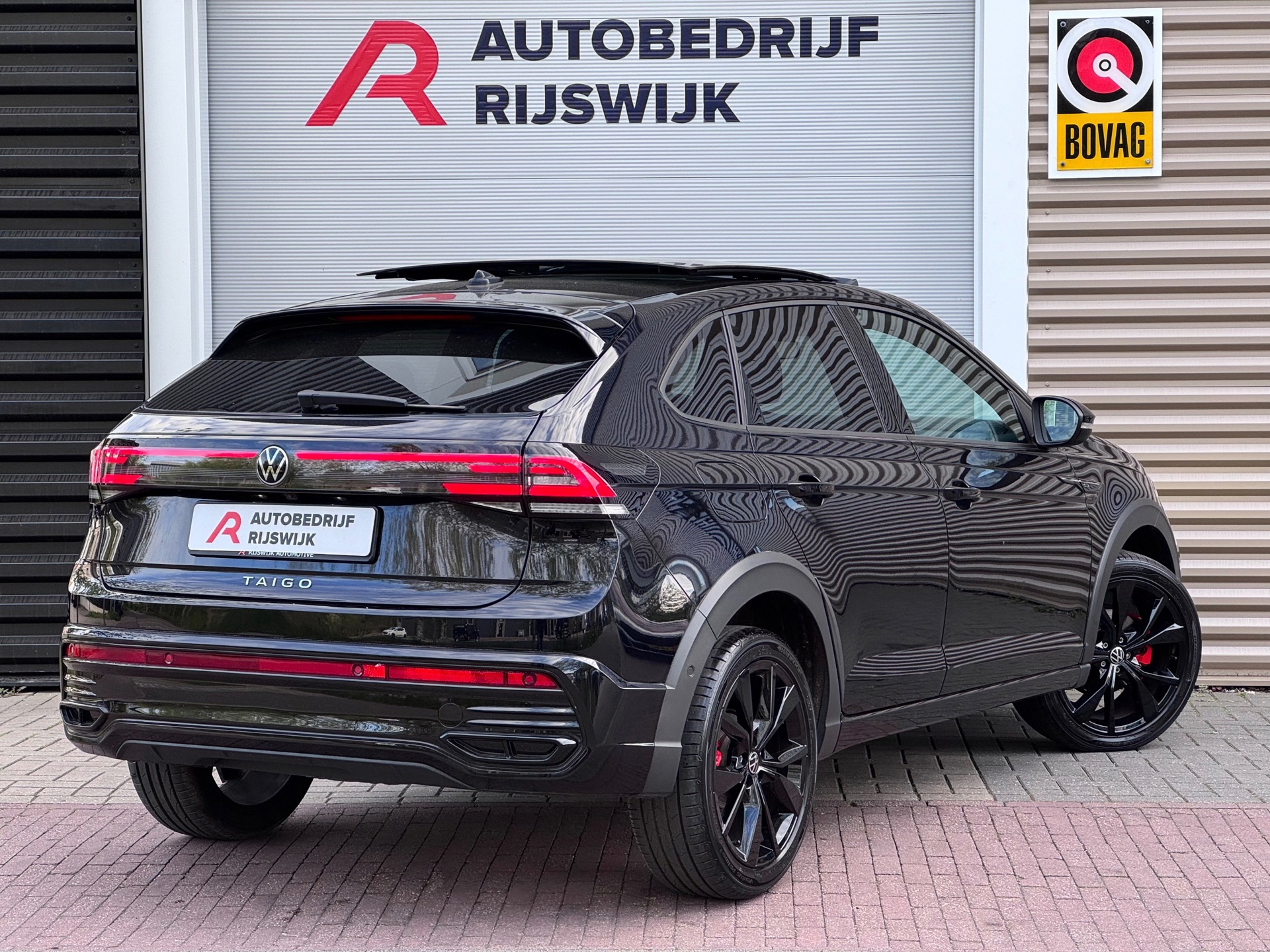Volkswagen Taigo 1.5 TSI 3x R-Line (2022), foto 4