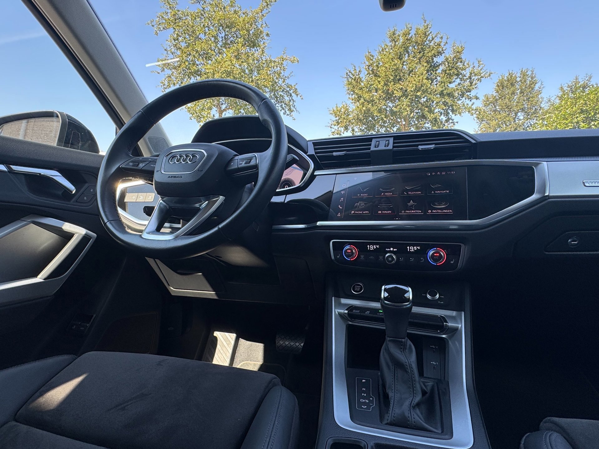 Audi Q3 45 TFSI e S edition SOH 98 (2021), foto 18