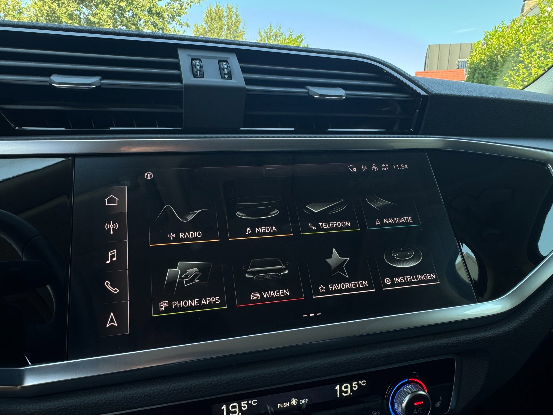 Audi Q3 45 TFSI e S edition SOH 98 (2021), foto 19
