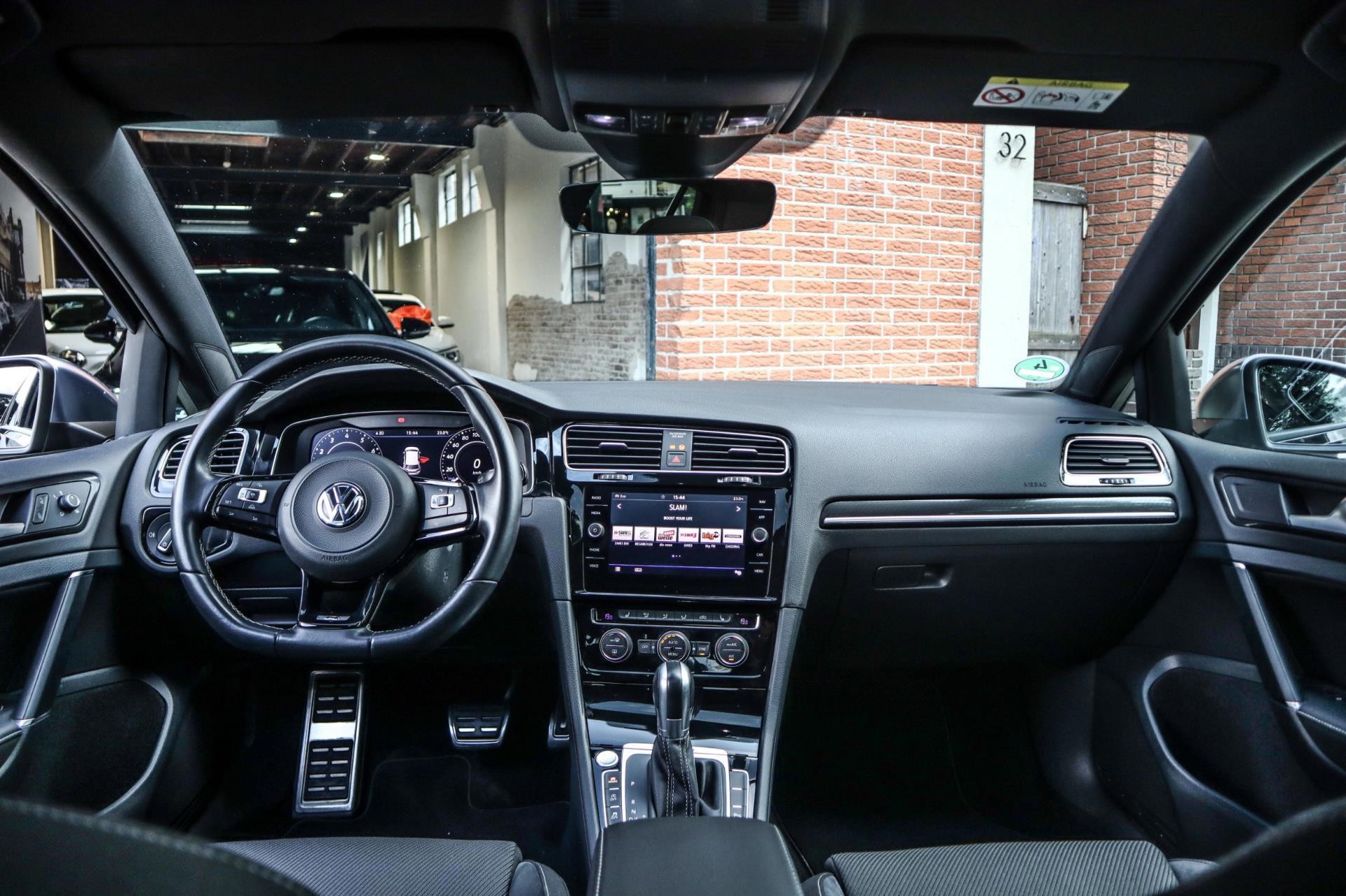 Volkswagen Golf 2.0 TSI 4Motion R (2018), foto 14