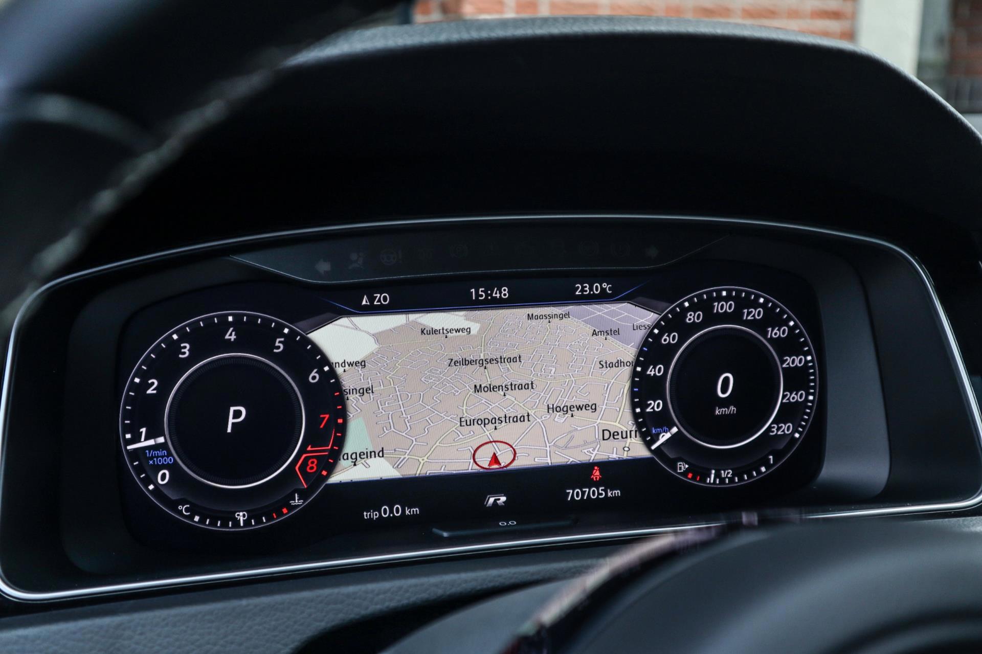 Volkswagen Golf 2.0 TSI 4Motion R (2018), foto 17
