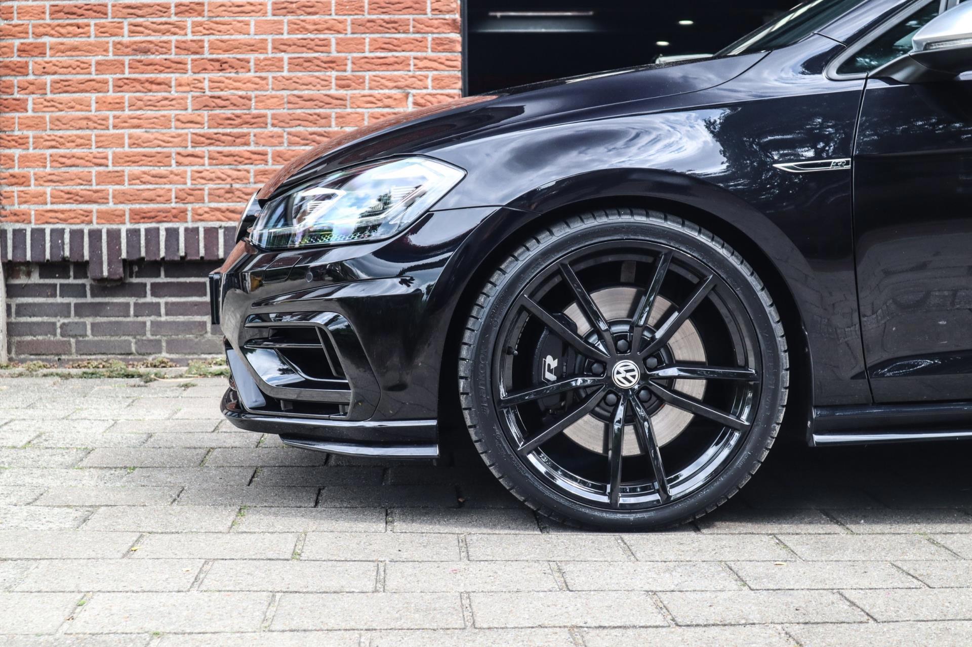 Volkswagen Golf 2.0 TSI 4Motion R (2018), foto 8